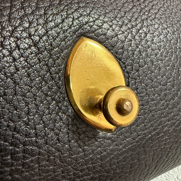 Vintage 1980-1990s Dooney & Bourke oversized shoulder bag. - Picture 15 of 15